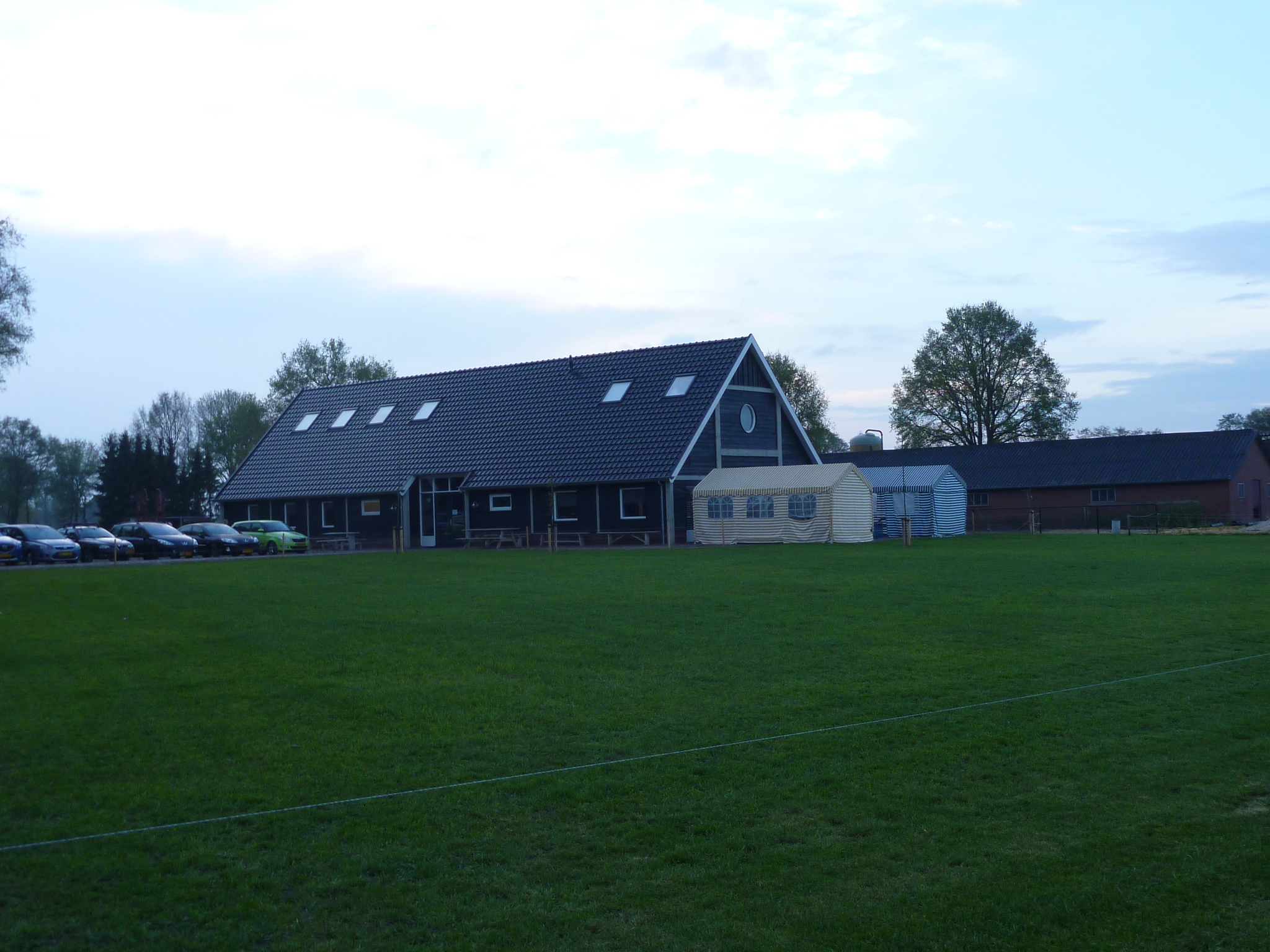 2013 HWK006.jpg